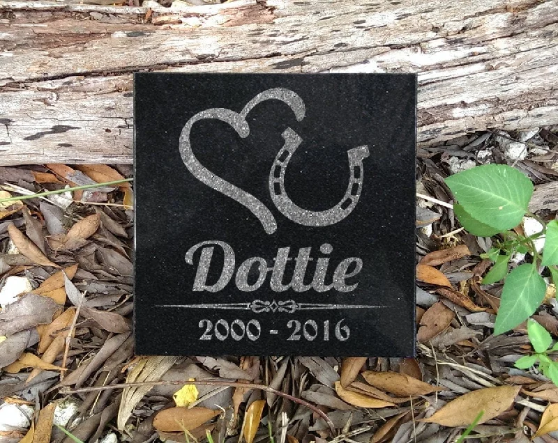 Horseshoe with Heart | Memorial Plaque