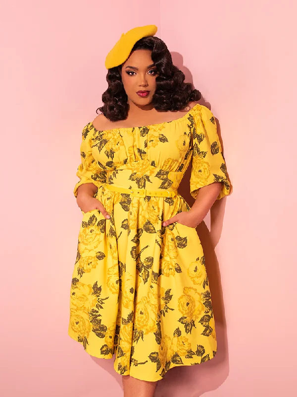 Vacation Dress in Vintage Yellow Roses - Vixen by Micheline Pitt